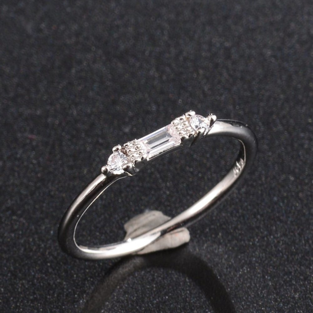 Silver White Chic Rectangle Round Gems Dainty Ring for Women, VIP179